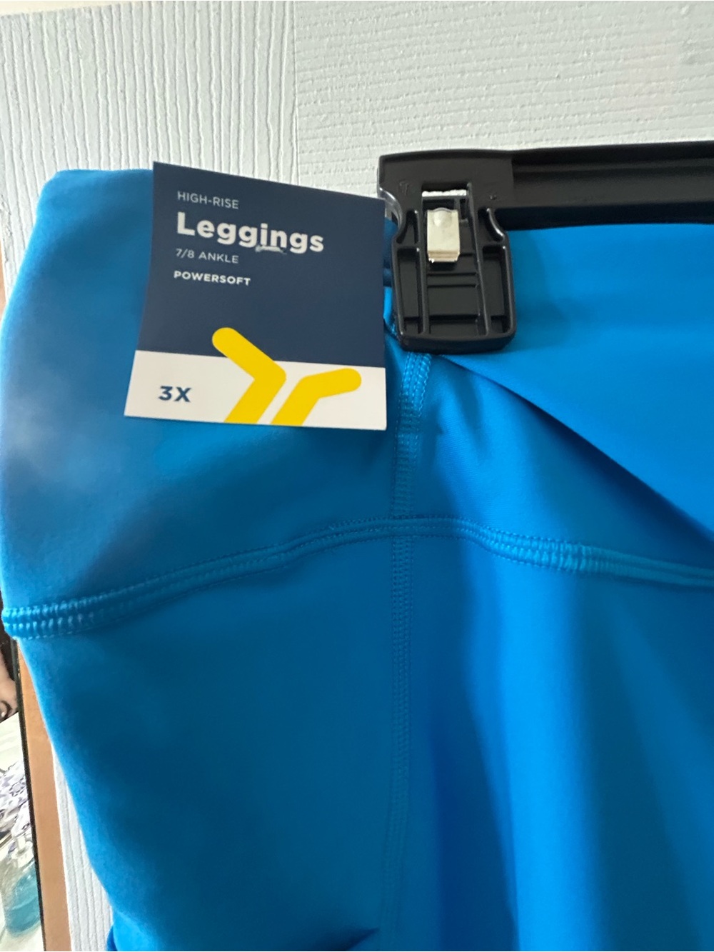 Old Navy Powersoft Leggings with Side Pocket - Picture 4 of 5